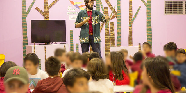 niños Feria el Libro Pabellón Infantil de la Feria el Libro