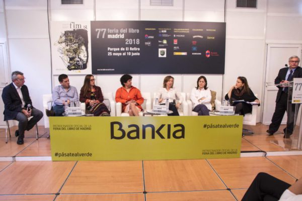 Encuentro redes bibliotecas latinoamericanas en la Feria del Libro de Madrid