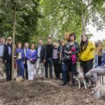 Plantación árbol El Retiro Feria del Libro de Madrid