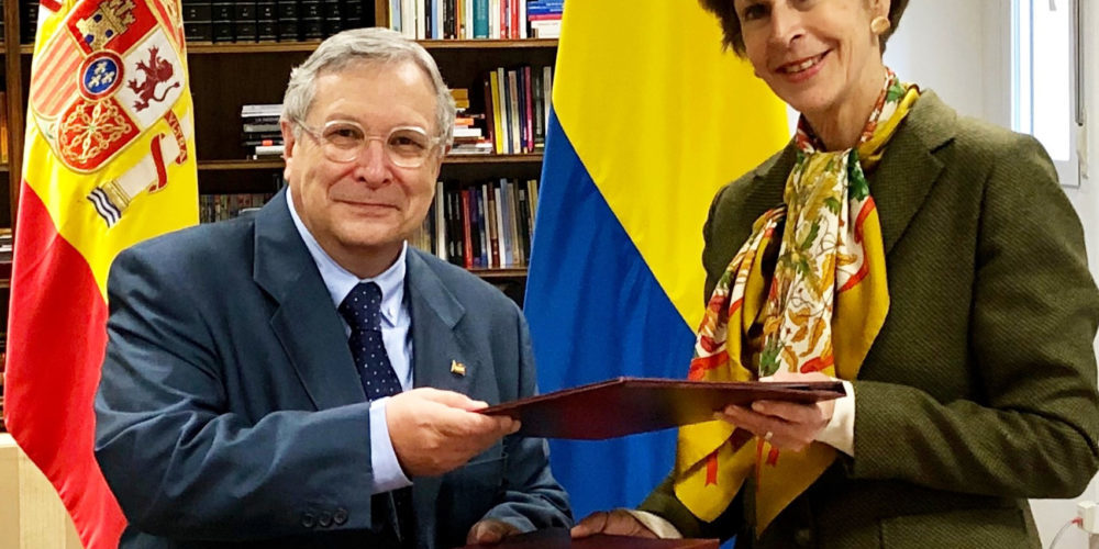 Colombiafirmaprotocolo2web Colombia, país invitado de honor de la Feria del Libro de Madrid 2020