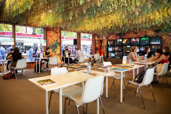 Pabellón de la Comunidad de Madrid en la Feria del Libro de Madrid 2021