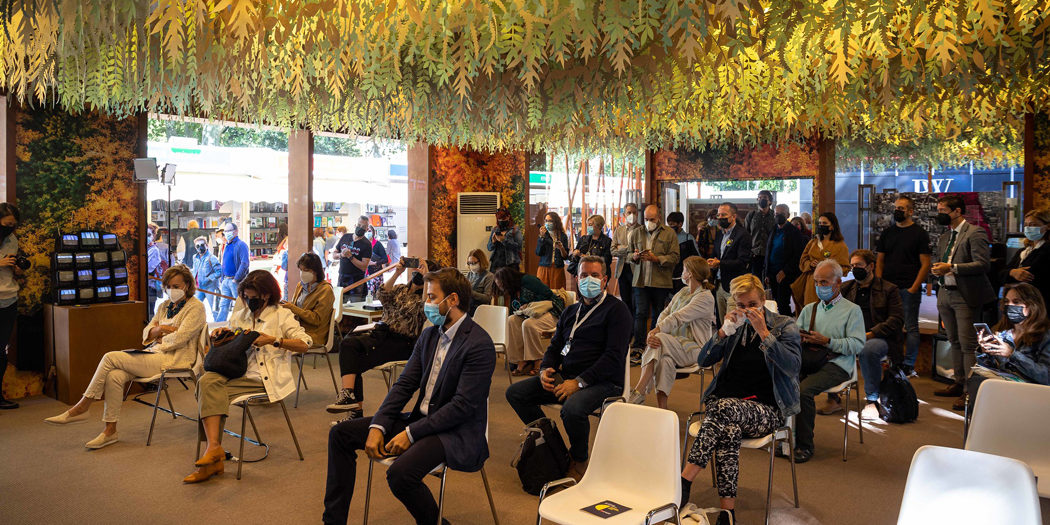 Foto del Pabellón de la Comunidad de Madrid en la Feria del Libro de Madrid 2021
