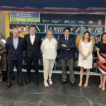 De izda. a dcha: Pedro Sánchez, director del departamento de socios de CEDRO; David Cebrián, coordinador de la campaña de ‘Libros a la Calle’; Eva Orúe, directora de la Feria del Libro de Madrid; David Pérez, consejero de Transportes e Infraestructuras; Marian Rojas Estapé, psiquiatra y escritora; Silvia Roldán, consejera delegada de Metro de Madrid; y Elena Hernando, directora general de Patrimonio Cultural de la Consejería de Cultura y Turismo.