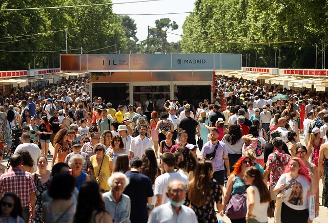 Jornada de sábado en la Feria del Libro de Madrid 2022